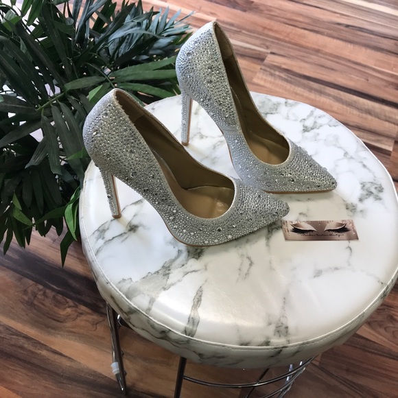 ‼️ Silver Diamond Pointed Toe Pumps Heels - Picture 2 of 8